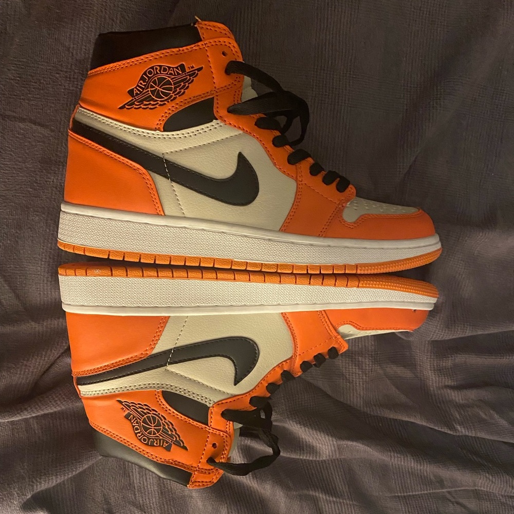 Air Jordan Retro 1 High Shattered Backboard size 8